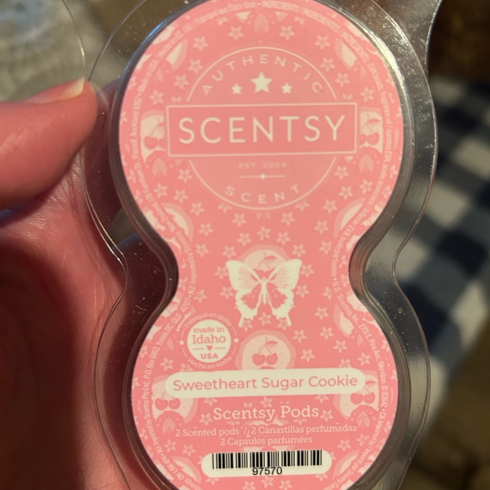 Scentsy Pink Wax Melt Pod Bath & Body Fragrance